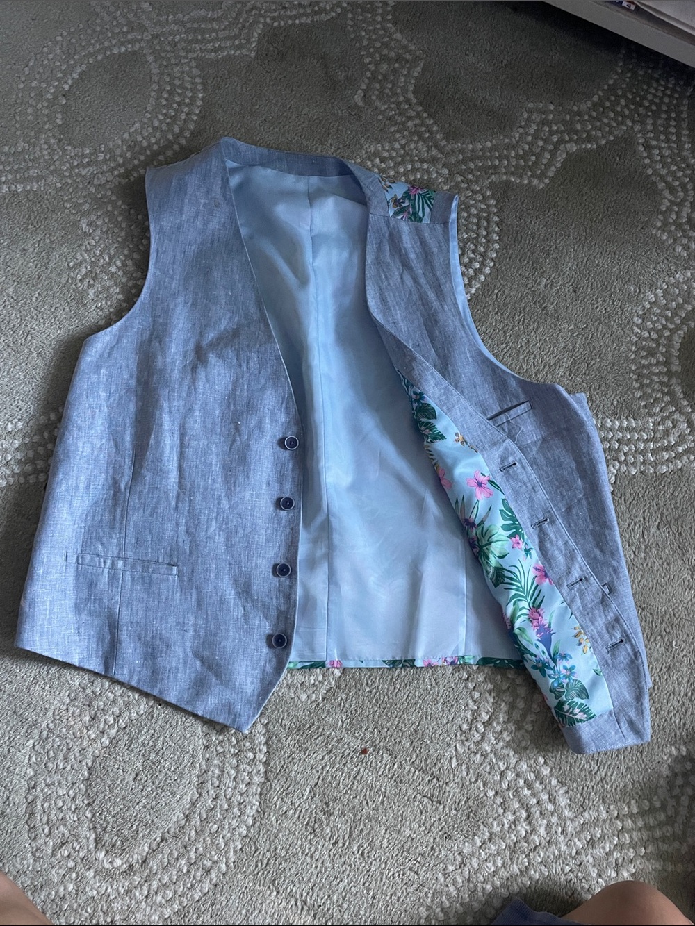 Bar III Light Gray Linen Vest with Tropical Print Lining
